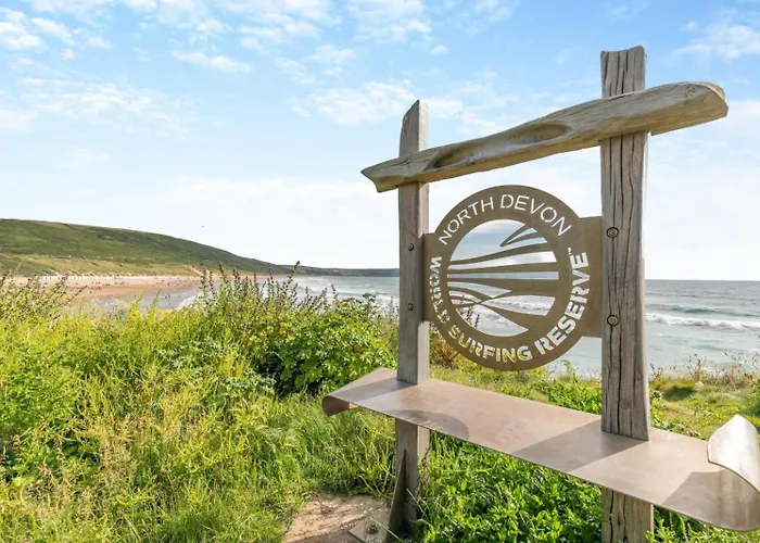 2 Middlecombe - Luxury Apartment At Byron Woolacombe, Only 4 Minute Walk To Woolacombe Beach!