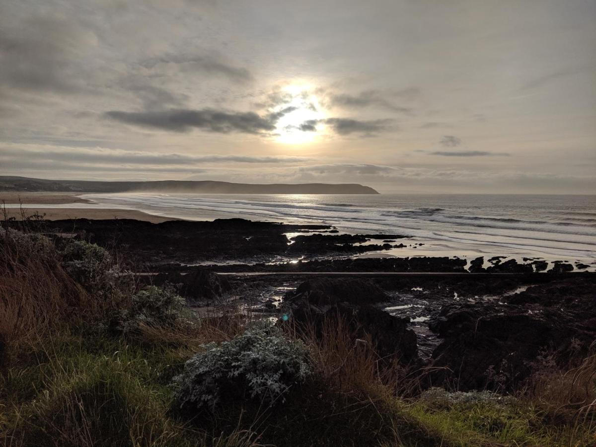 2 Middlecombe - Luxury At Byron Woolacombe, Only 4 Minute Walk To Beach! *