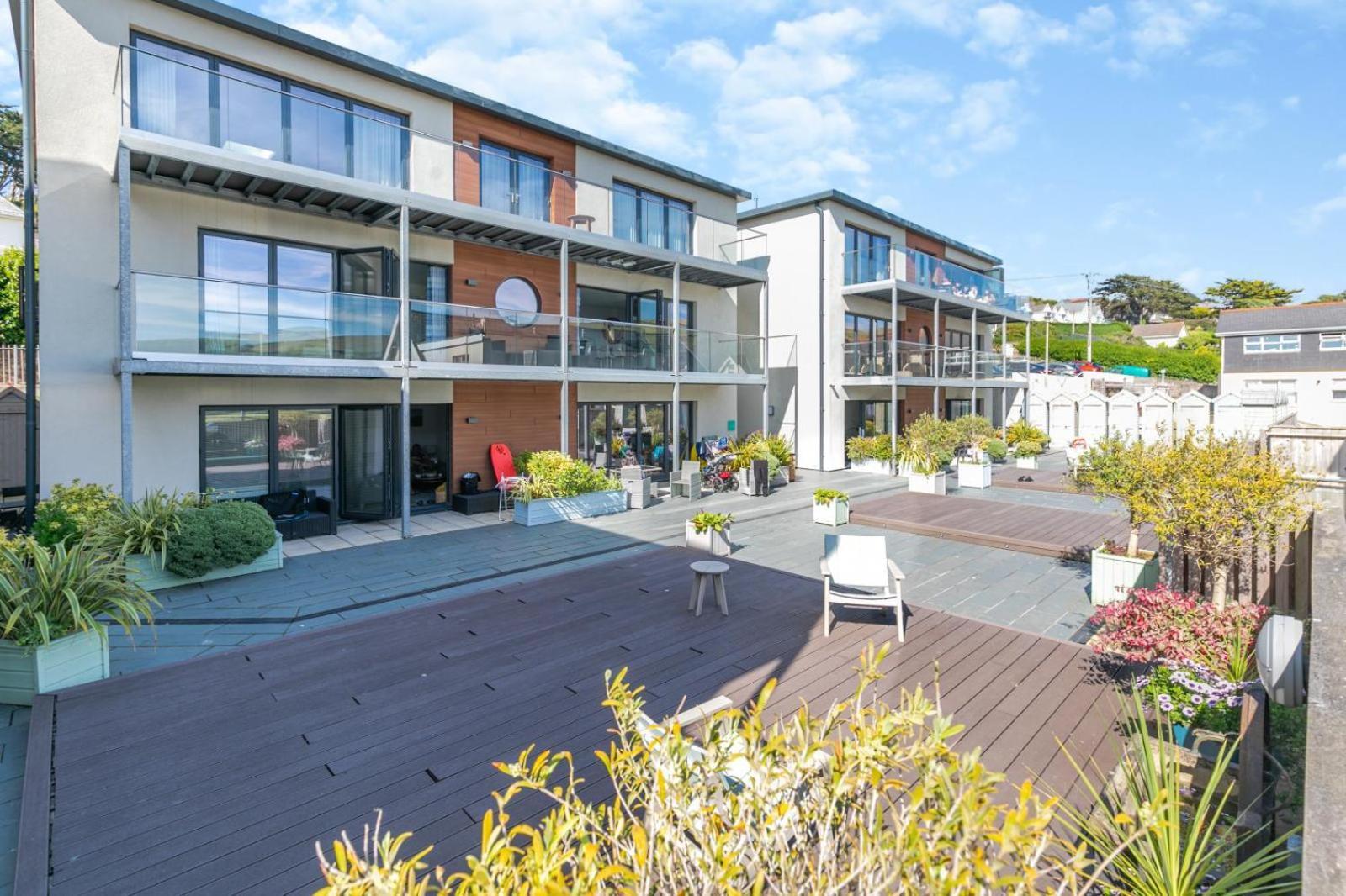 2 Middlecombe - Luxury At Byron Woolacombe, Only 4 Minute Walk To Beach!