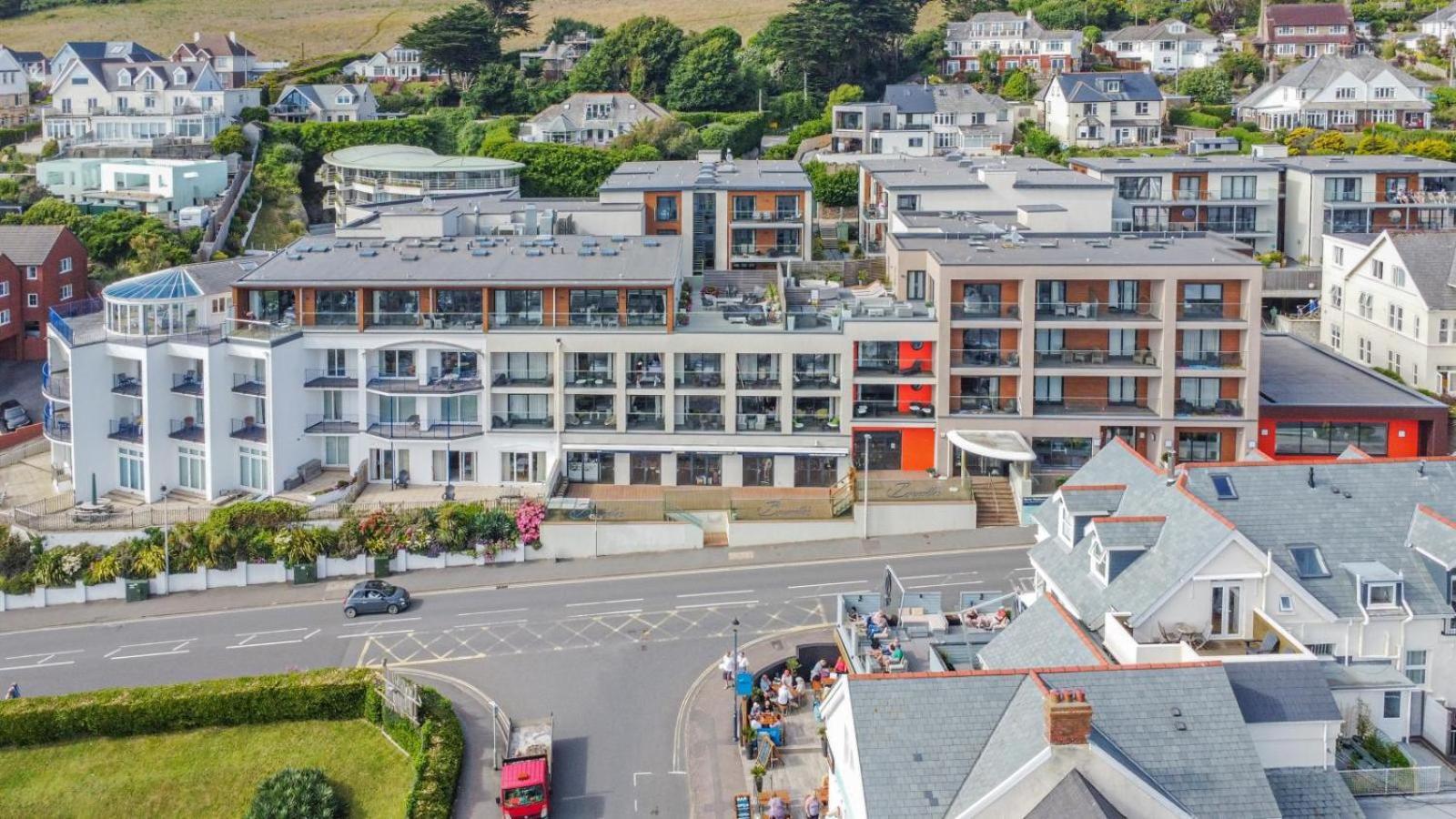 2 Middlecombe - Luxury At Byron Woolacombe, Only 4 Minute Walk To Beach! Woolacombe
