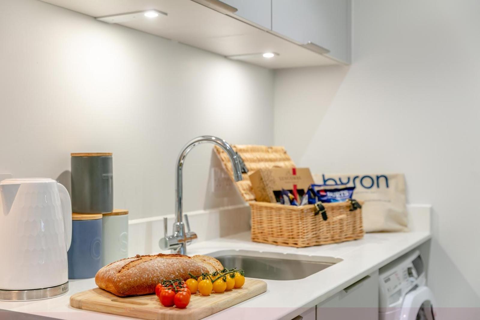 2 Middlecombe - Luxury At Byron Woolacombe, Only 4 Minute Walk To Beach! *